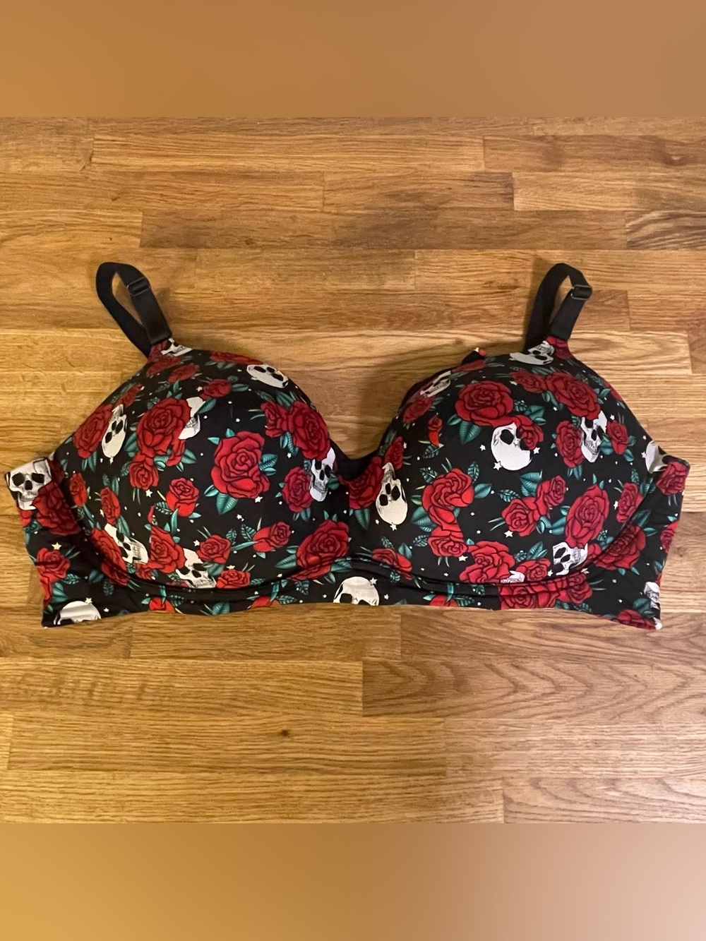 Torrid Curve 360 Back Smoothing Wirefree Push-Up Plunge Bra (46D)